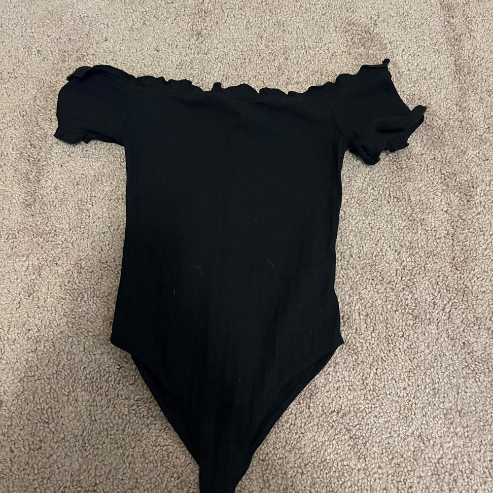 Bodysuit with off shoulder sleeves